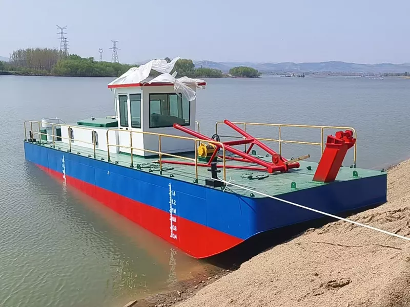 Rebocador portuário para apoio à dragagem