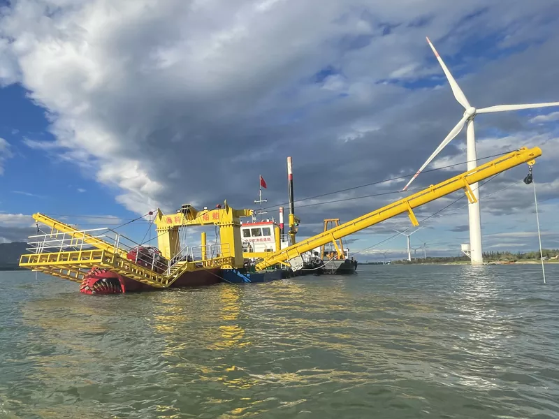 Navio Draga Portuária